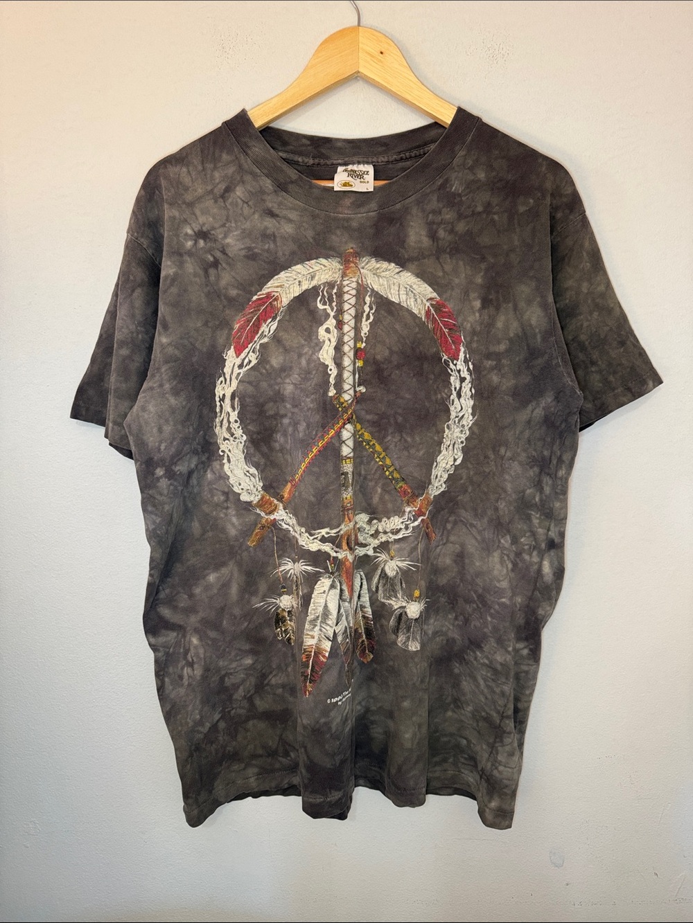 Vintage Native American T-Shirt / 1996 / Large / Tennessee River Gold